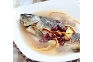 花生小豆鲫鱼汤